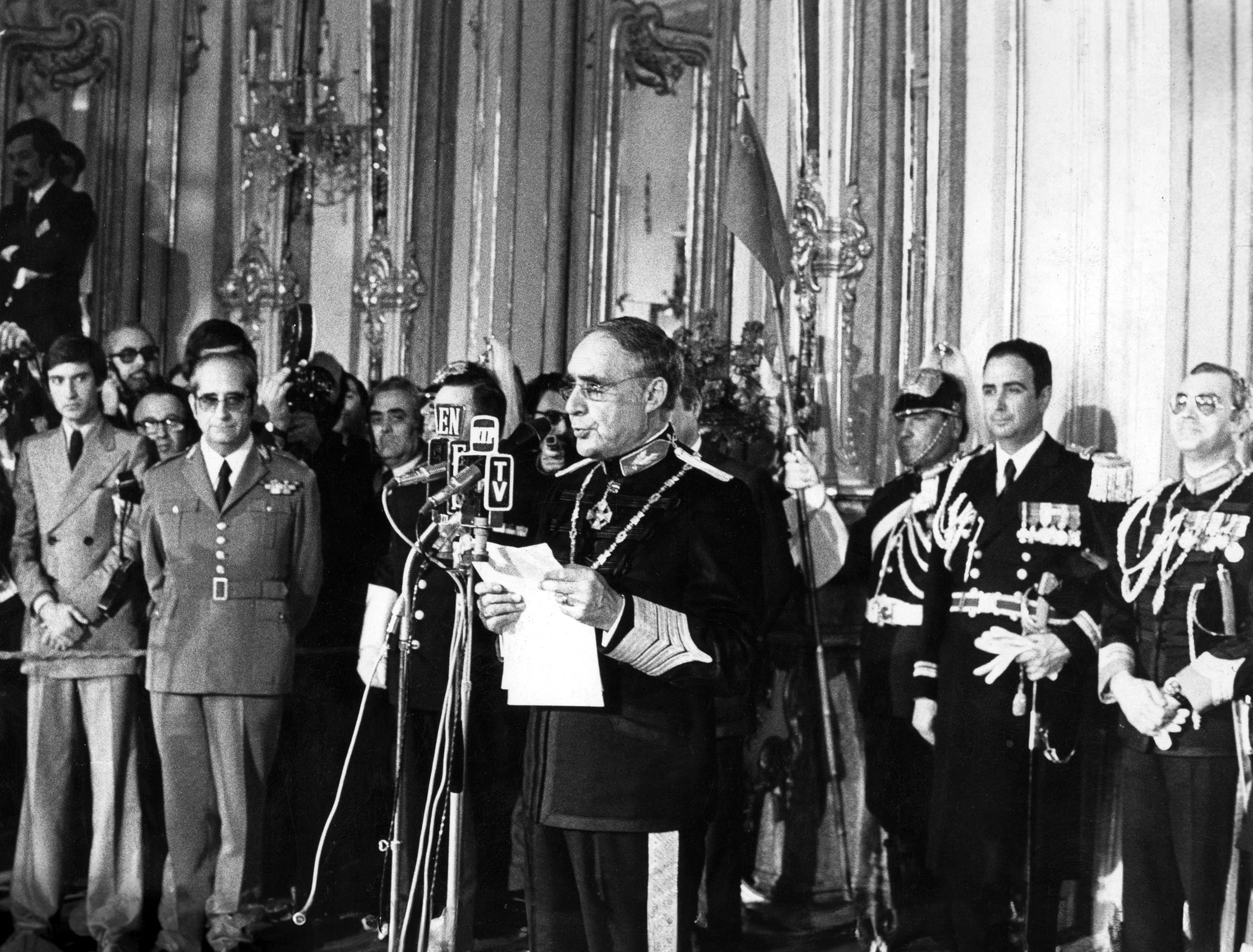 Tomada de posse do general António de Spínola como Presidente da República, 15 de maio de 1974. Fonte: ANTT, EPJS