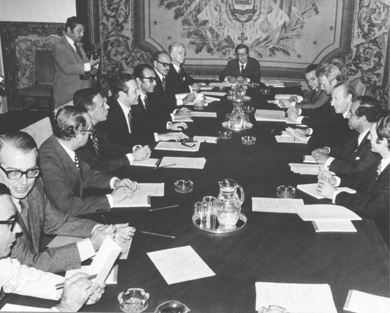 Reunião de Kurt Waldheim (secretário-geral da ONU) com Mário Soares (Ministro dos Negócios Estrangeiros) no contexto do processo de descolonização. Lisboa, 02 de agosto de 1974. FMSMB.