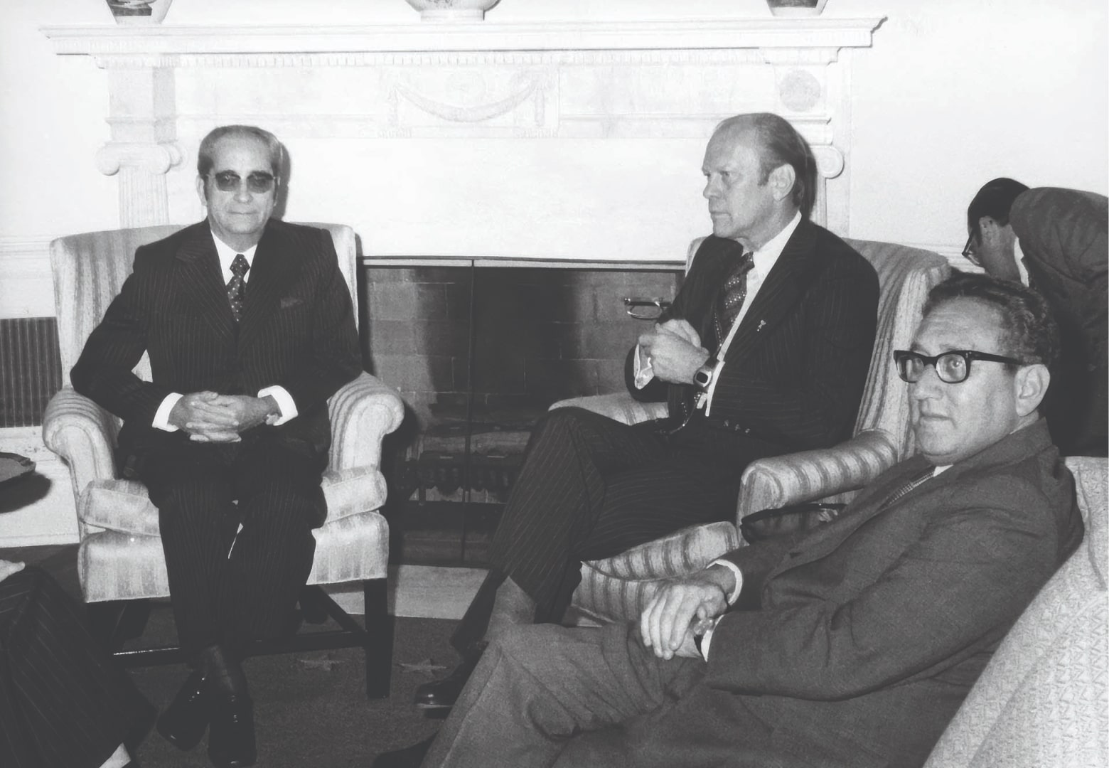 Poucos dias depois de tomar posse como Presidente, Costa Gomes reuniu-se com Gerald Ford, Presidente dos Estados Unidos, procurando convencer um aliado de que a transição para a democracia e o compromisso nacional com a Aliança Atlântica não estavam em risco. Washington, 18 de outubro de 1974. AMPR. 