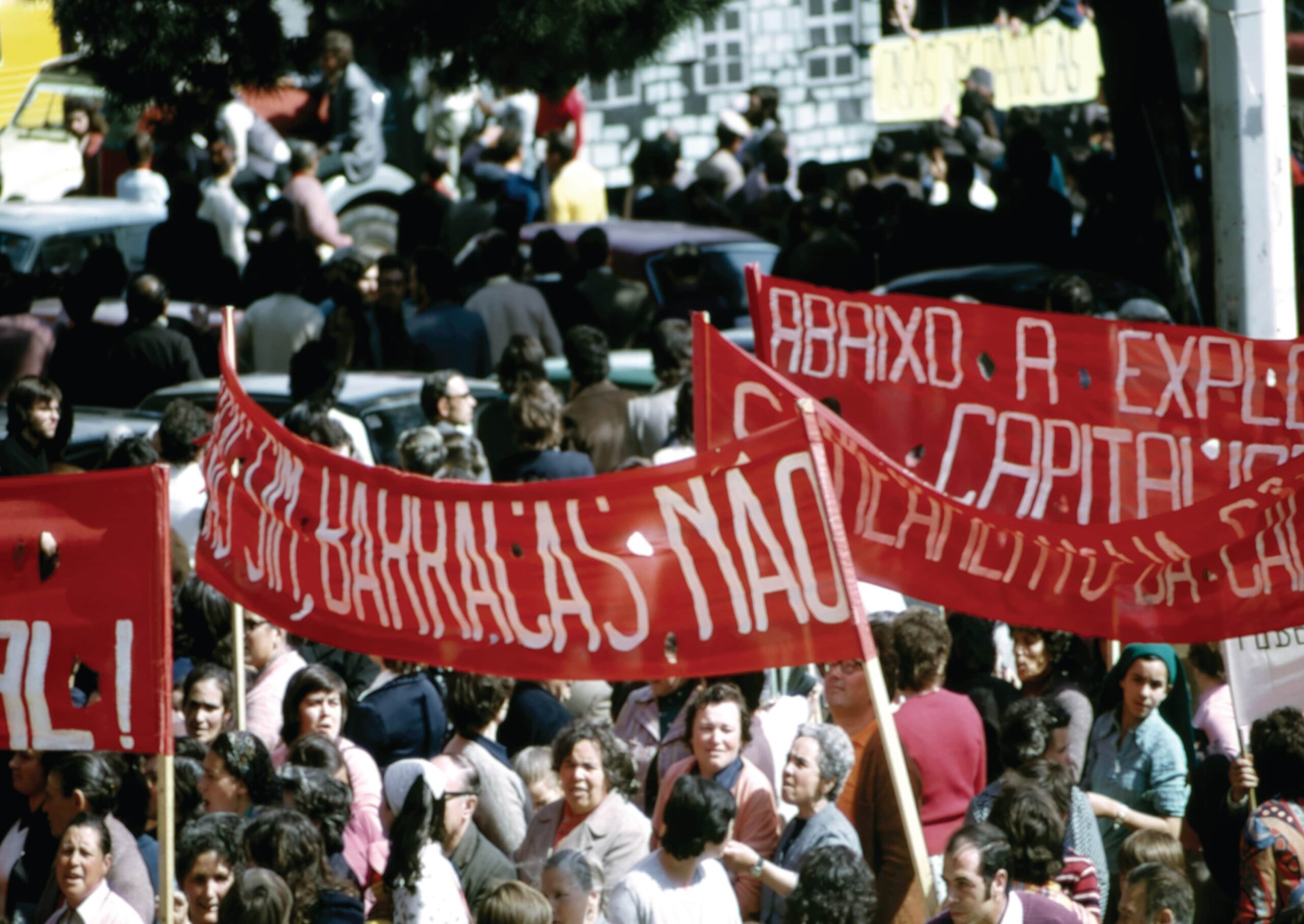 Manifestação pelo acesso à habitação digna. CD25A, Coleção SAAL.