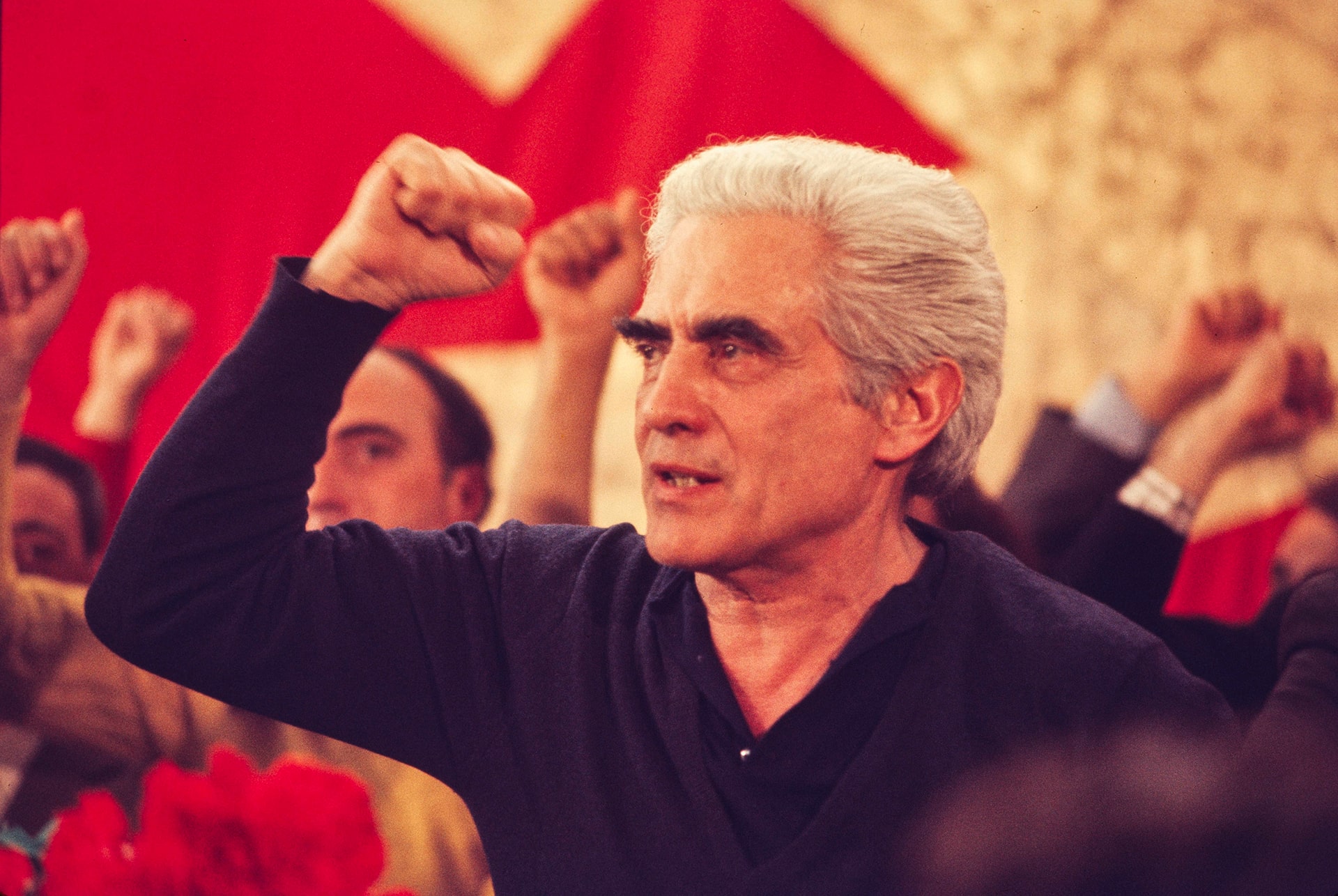 Álvaro Cunhal, Secretário-Geral do Partido Comunista Português (PCP) comício em Viseu. 1975. Fonte: FMSMB, Fundo Peter Collis